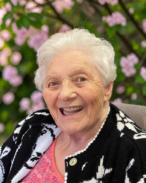 Mireille DINEUR