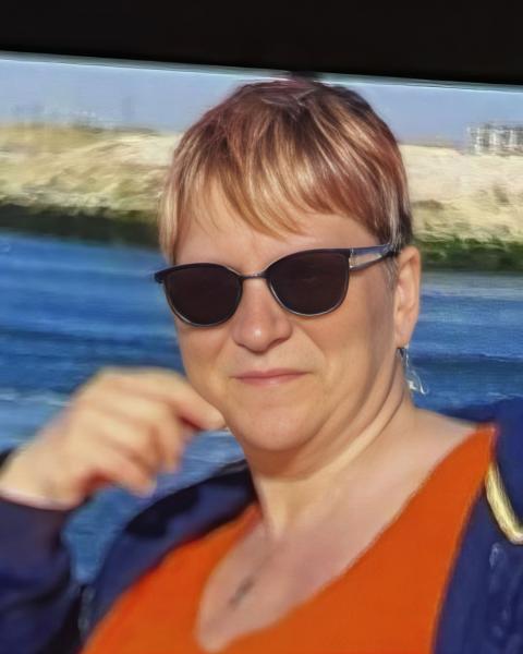 Yvette DECHAMPS