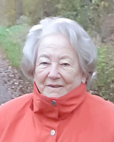 Yvette MAES